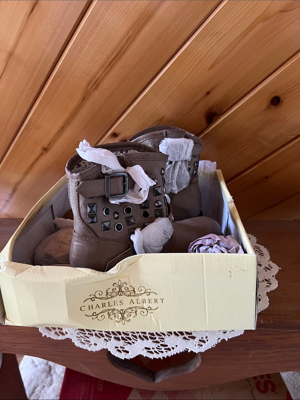 Womens Accessories - Footwear (Boots)